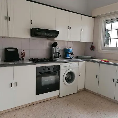 Nirvana Arthouse 2km From Lca Center Апартаменты