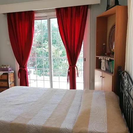 Nirvana Arthouse 2km From Lca Center